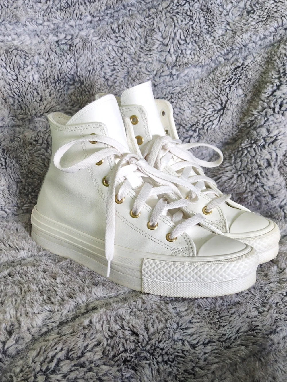 Converse All-Star Chuck Taylor All Star Gold Luxe Kids Size 3.5